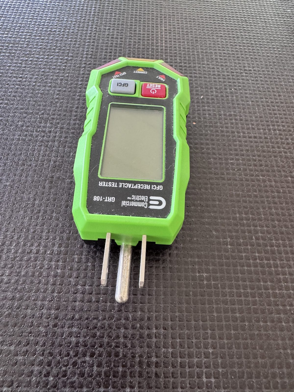 Commercial Electric GRT-108 - Probador de Tomacorrientes GFCI 2